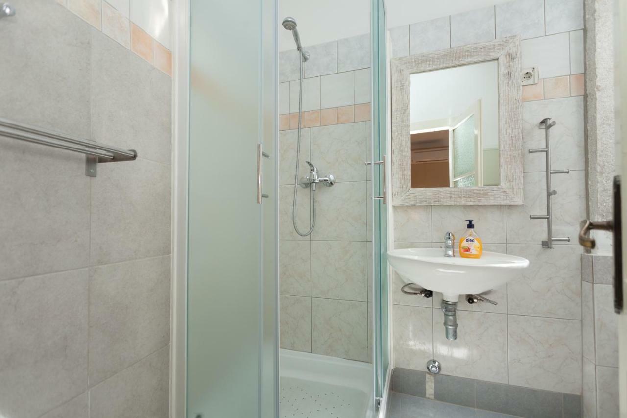 Nice Apartment In The City Center Rovinj Exterior photo